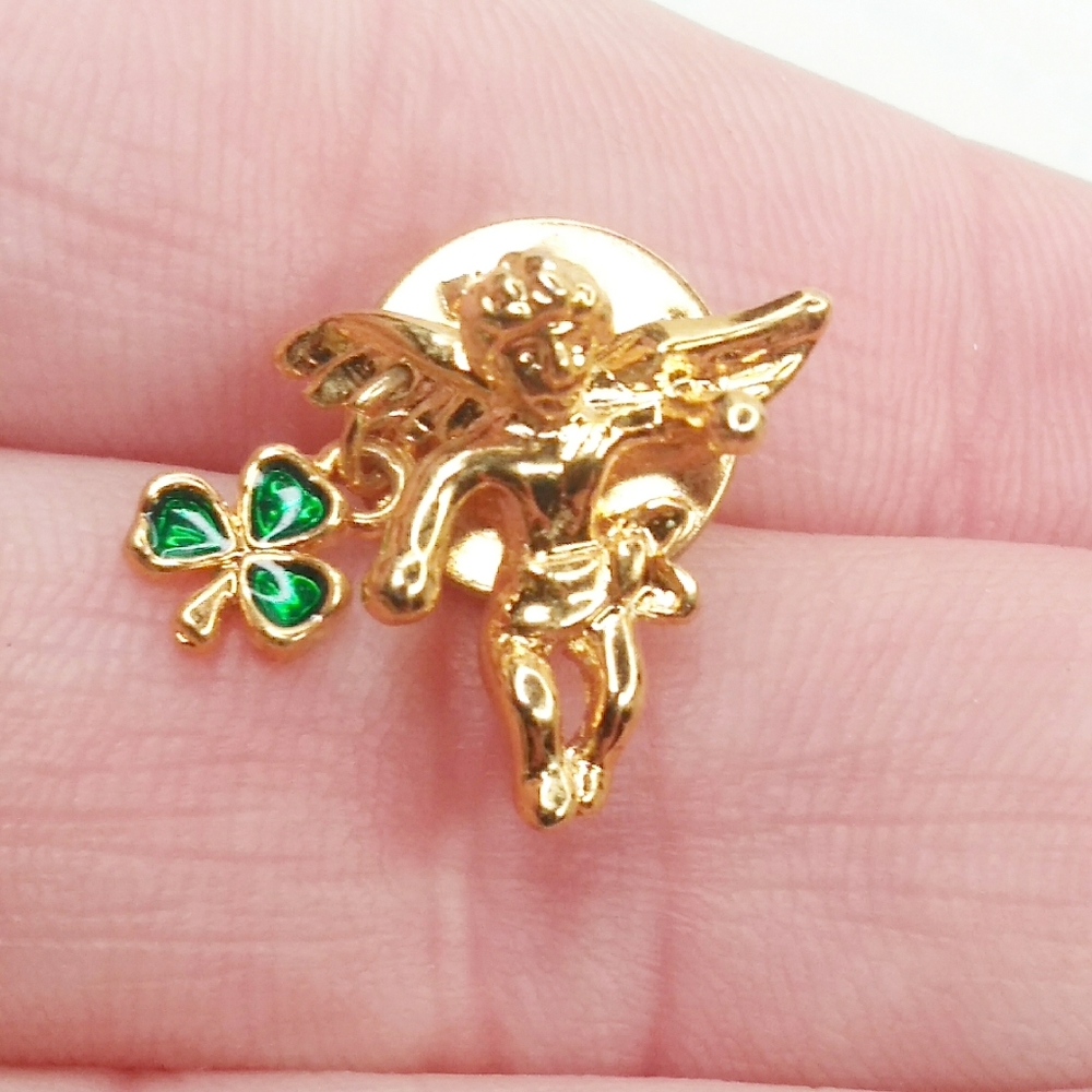 5/$25 Gold Tone Cherub Green Enamel Shamrock Pin